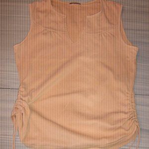 Ladies Beige Top Size Medium Sleeveless. $5.00 AS AN ADD ON